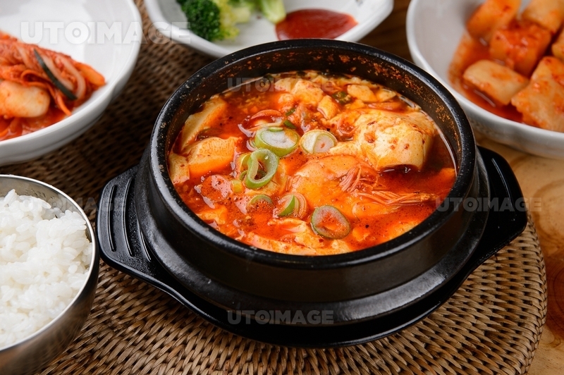 General Tips for Your Sundubu Jjigae Adventure