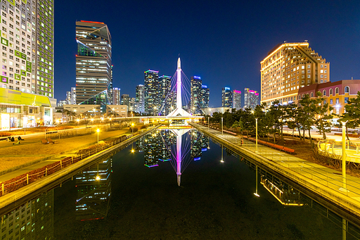 인천 연수구 송도국제도시와 센트럴파크의 야경