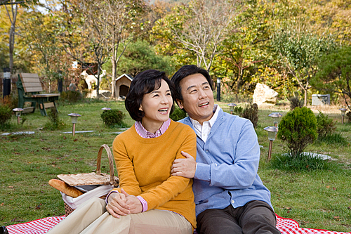 Middle-Aged Couple (중년커플)104