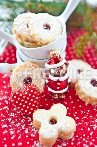 유토이미지 Jam Filled Christmas Cookies 0095