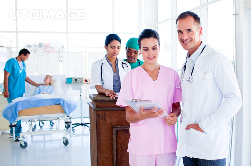 유토이미지 | Portrait of a medical team at work