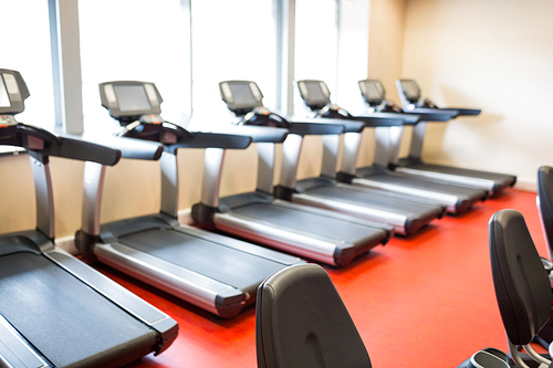 Treadmills all in a row at the gym