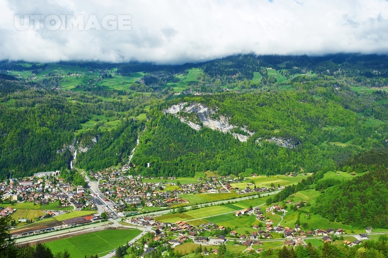 유토이미지 | Swiss village near Reichenbach in Switzerland