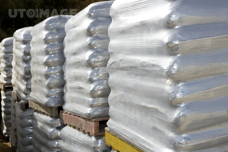 유토이미지 | sandbags bags white wooden pallet sacks