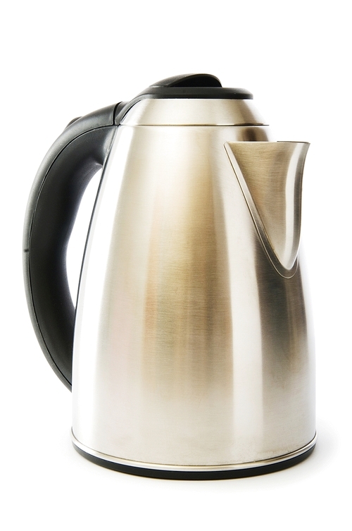 유토이미지 Shiny kettle isolated on the white background
