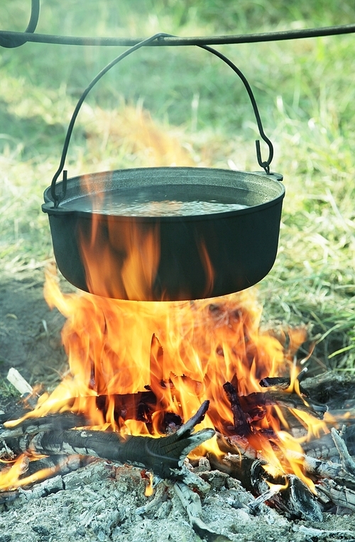 유토이미지 Old kettle in camping