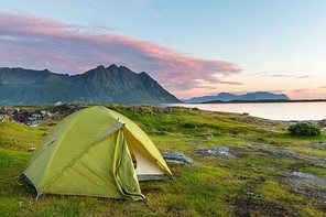 camping in Lofoten island|Norway