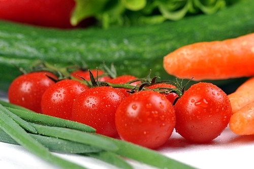 fresh vegetables. Included are  tomatoes|carrots|cucumber|onions