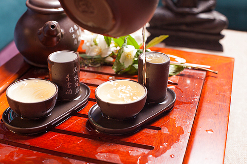 Close-up table with earthenware for Chinese tea