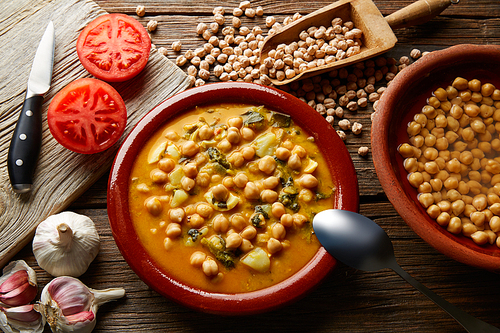 Potaje de Garbanzos chickpea stew Spain recipe traditional with ingredients