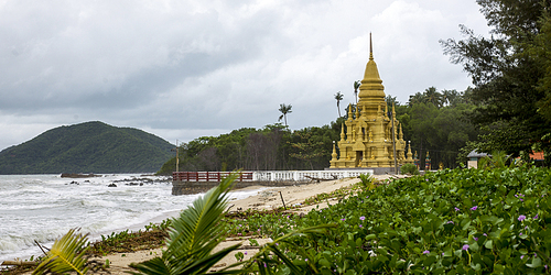 Buddhist temple on beach, Laem Sor Pagoda, Koh Samui, Surat Thani Province, Thailand