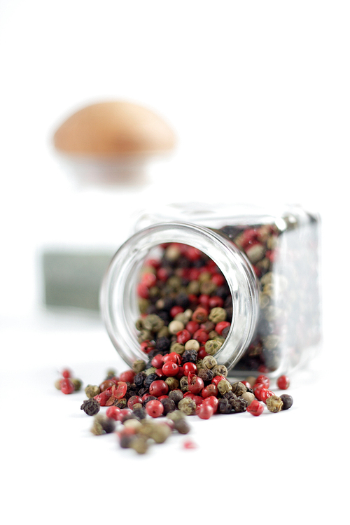 Mixed pepper seeds of various colours red black green