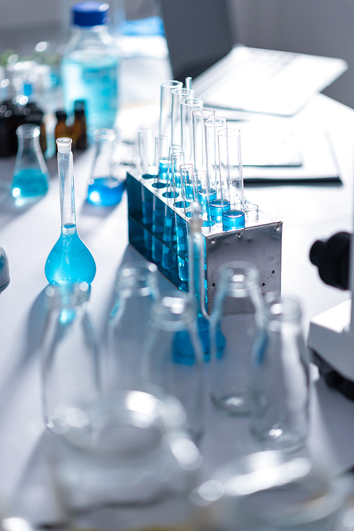 Laboratory equipment, Laboratory glassware for chemical laboratories