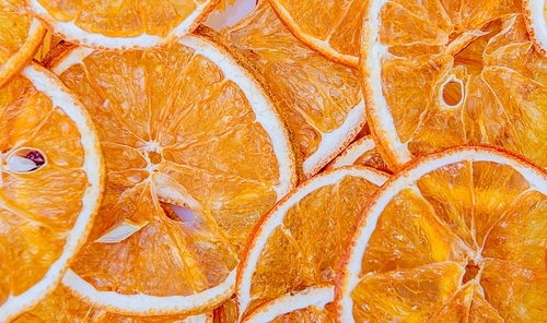 The pattern arranged with dried orange slices