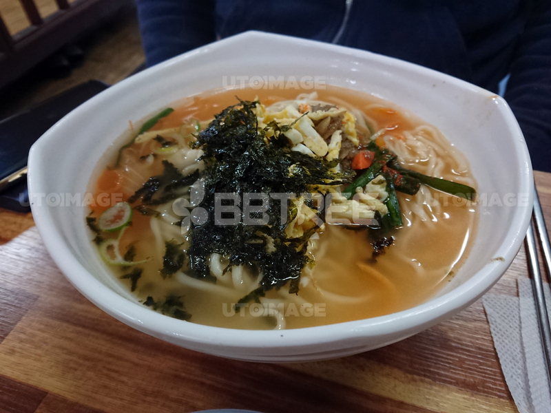 유토이미지 | 칼국수