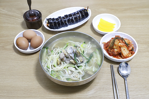 칼국수와 김밥