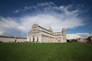 Piazza del Duomo - leaning tower of pisa