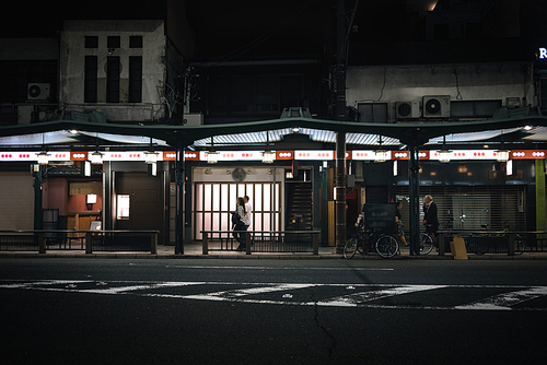 일본 교토 시죠거리 야간 풍경