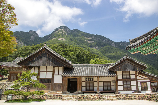 한국 내소사 사찰 가옥