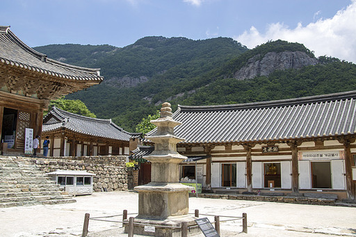 한국 내소사 석탑