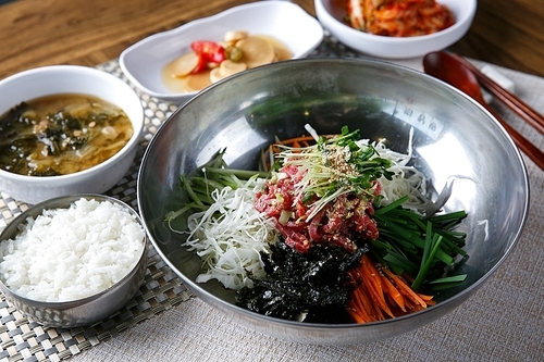 육회 비빔밥,밥