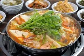 해물두부전골