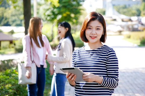 유토이미지 | 여대생 209