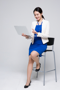 비즈니스 우먼 320