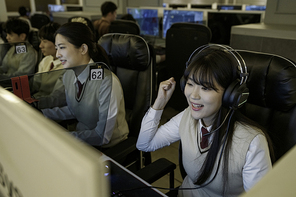 청소년 379