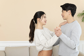 신혼부부 168