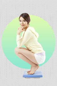 체중계 위에 앉아있는 여성 누끼 PNG