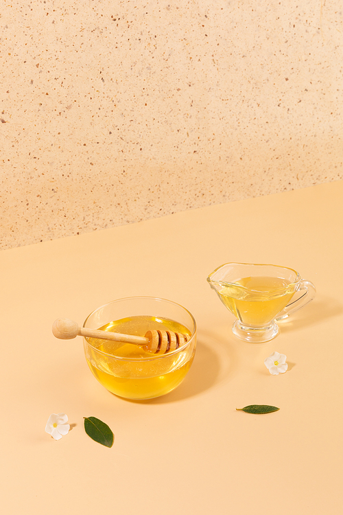 꿀_그릇에 담긴 꿀과 허니디퍼 사진 이미지