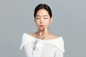 윈터뷰티_입술 케어 사진 이미지