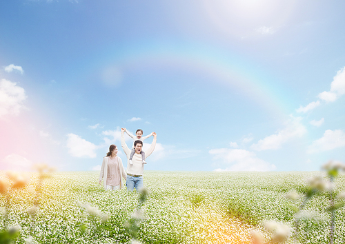 꿈과희망비전_꽃밭에서 행복한 시간보내는 가족 그래픽 합성 편집 이미지