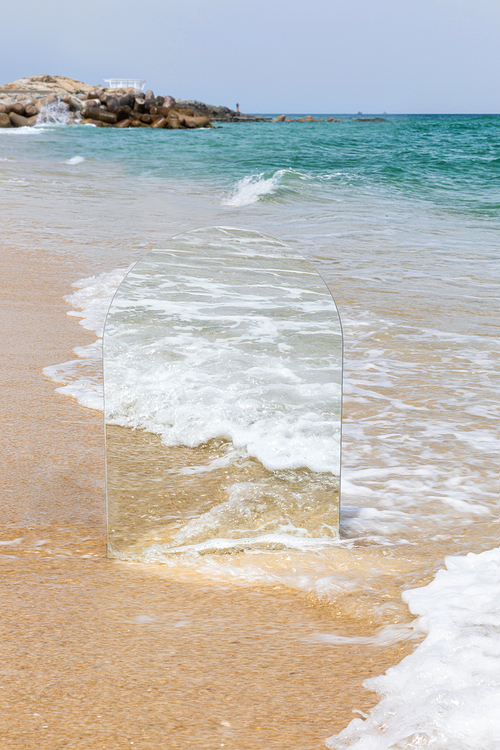 해변_거울에 비친 바다 사진 이미지