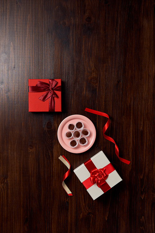 초콜릿과 선물상자