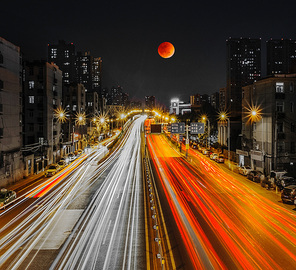 The city,color,street racket,Night Scene, Red Moon,motoshi,Transportation Systems,Fast,The car,Downtown,Bus,sports,Dramatic,twilight,Expressway,Come on. Come on,At night,Speed.