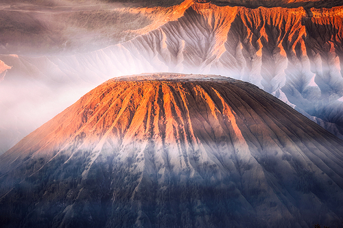 ,Of course,scenery,nikon,color,indonesia,Bromo,volcanic eruption,The sky,At night,outdoors,waters,beautiful sceneries,light,rock,The storm,twilight,The valley,Nature,Daylight.