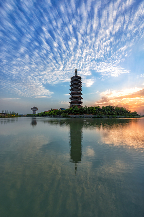 Reflection,ta,yangzhou,Sunset,sunsetclouds,construction,temple,buddhism,canal,takamatsu,Travel,outdoors,Nature,Thecity,Thesun,light,twilight,Atnight,Daylight,