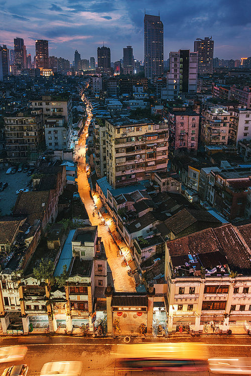 at gaoqi street in the old city of yuexiu, guangzhou, at present, the radiation scope of this street basically consists of wholesale, clothing, shoes, socks, underwear and underwear, so some guangzhou local people call it here. “ Pantai Street. ” of course, with the improvement of modern life and the wave of online shopping, there is also a slow cooling down here ~ i 've heard that this place is a