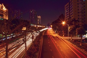 vehicular traffic,night scene,scenery,Travel,The city,color,street racket,Oh, love,I'm going to be on the screen,2018 chinese new year photo contest,The Fat Tower and the Street Photography Phase 20,Take me home,New Year's Eve,Shadow Magic 2018,Challenge theme, contrast and conflict,Challenging Theme, Line Beauty,Fun Topics, Night Travel,Challenging theme, Xing Mang,skyscraper,building