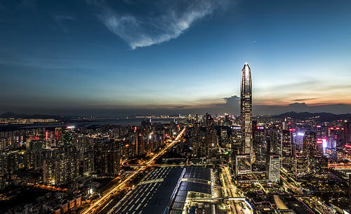 ,scenery,Travel,construction,The city,shenzhen,skyscraper,twilight,Downtown,building,The sky,At night,Business,light,street,No one,high building,The bridge,Lighted,