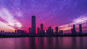 scenery,The city,color,shenzhen, The sunset clouds ,Downtown,Sunset,cityscape,The river,waters,twilight,The sky,building,At night,seaside,No one,dawn,Sanctuary,Travel.