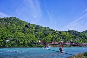 scenery,Travel,chengdu,dujiangyan,delay,One man in a row, the dream is far away,The beach,summertime,Nature,No one,landscape,Holiday,pastoral,The ocean,The sea,The sky,The bay,foreign,seascape,turquoise