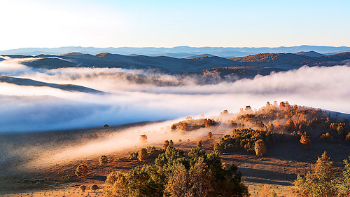 scenery,color,Travel,Sunset,Nature,dawn,The sky,shan,waters,outdoors,The desert,beautiful sceneries,fog,rock,The sun,fall,The valley,lake,Geology,Comfortable weather,