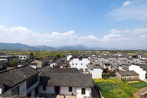 Nanping village, located in the southwest of Anhui Province, is a thousand-year-old, grand old village, because of the 