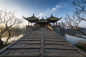 yangzhou,Morning,xihu lake,The park,wide angle,construction,nikon,jiangsu,chinese cuisine,wuzhinqiao,landscape,It's made of wood,Nature,building,old,Winter,Traditional,Beautiful,lake,dawn