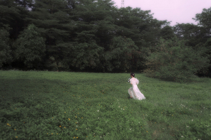 portrait,canon,color,people,the park,lawn,golf,outdoors,the wedding,nature,adult,one,children,pastime,portraits,daylight,flower,c. ,dogs,a woman.