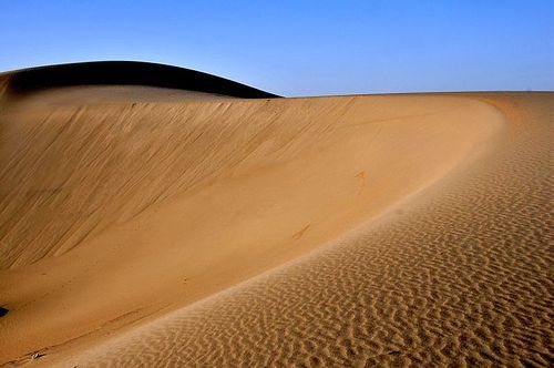 xinjiang,scenery,capture,No one.,Drought,wasteland,Cheers.,landscape,Travel.,It's hot.,Adventure.,The beach.,Lonely.,The sky.,outdoors,waters,Daylight.,xiaoshan,Nature.