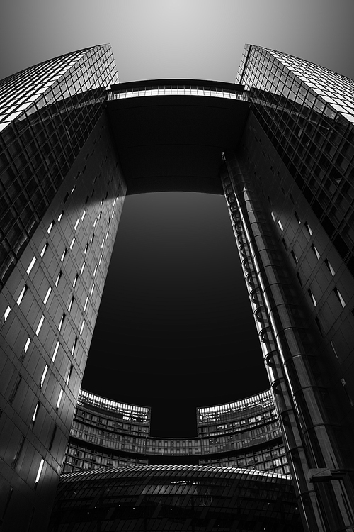 ,scenery,black and white,wide angle,hangzhou,qianjiang new town,sony,minghu,meixu architecture,Hyundai.,The window.,skyscraper,Travel.,perspective drawing,The shadows.,The city.,The future.,The sky.,Fish eyes.,cityscape